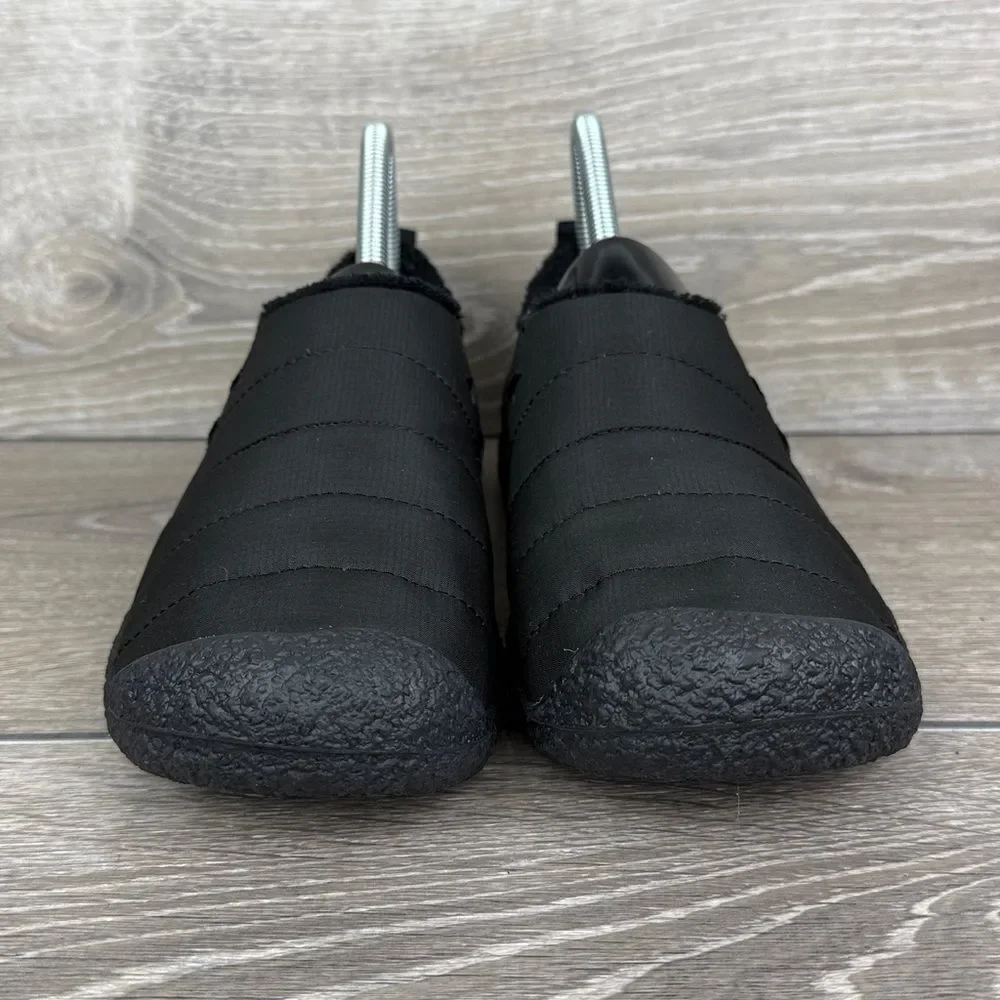 Keen Howser II Women’s Sz 7.5 Black Quilted Faux Fur Lined Warm Slip On Boots